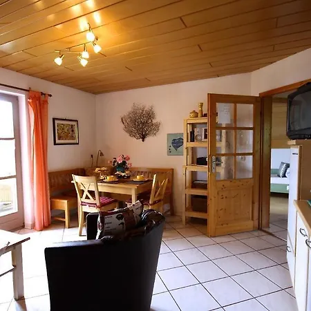 Ferienhaus-holzapfel-haeusl-geiersthal-bei-bodenmais